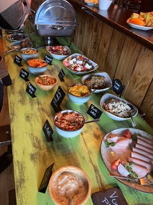 Ein Teil des Buffets vom Brunch #Veganuary at Paletti Die Genuss Bar in Neu-isenburg