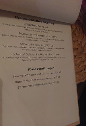 Ein Beispiel weiterer Hauptgerichte und Dessert at Paletti Die Genuss Bar in Neu-isenburg