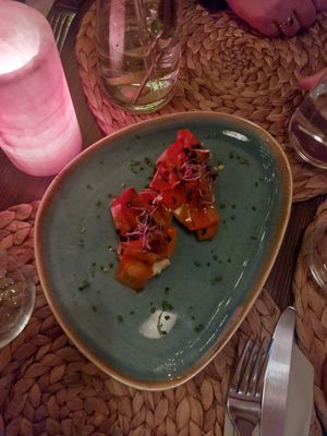 Bruscetta (Ricotta Meerrettich Creme und Karotten "Lachs") at Paletti Die Genuss Bar in Neu-isenburg