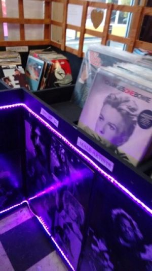 its not quite mono in Glasgow, but you can buy vinyl at The Bohemian in Newcastle Upon Tyne