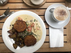 Tagesgericht und Cappuccino  at Gruene Kombuese in Rostock