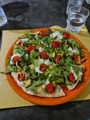 Primavera pizza (vegan) at Buddy VEGGY in Rome