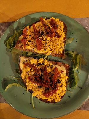 scrambled smoked tofu at Buddy VEGGY in Rome