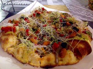 Vegan 'Campagnola' pizza at Buddy VEGGY in Rome