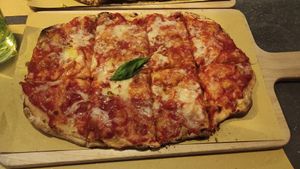 Pizza margarita at Buddy VEGGY in Rome