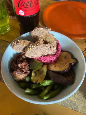 Hummus entree (not even bread, not worth the price at all, but tasty hummus) at Buddy VEGGY in Rome