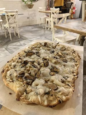 Pizza Tartufata  at Buddy VEGGY in Rome