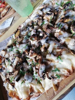 Pinsa at Buddy VEGGY in Rome