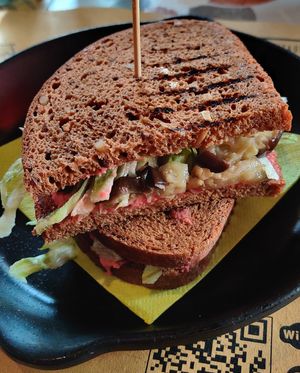 Hummus sandwich 😍 at Buddy VEGGY in Rome