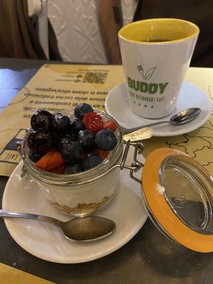 “Cheesecake” (more like a whipped cream dessert)  at Buddy VEGGY in Rome