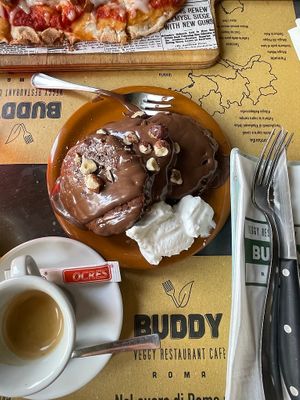 Vegan pancakes at Buddy VEGGY in Rome