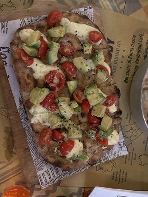 Avocado crème pizza   at Buddy VEGGY in Rome