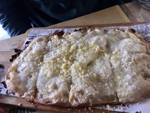 Pinsa 4 quesos  at Buddy VEGGY in Rome