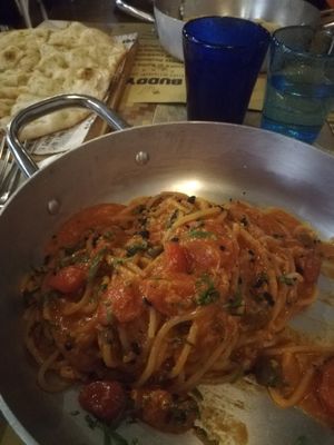 Puttanesca with flatbread at Buddy VEGGY in Rome