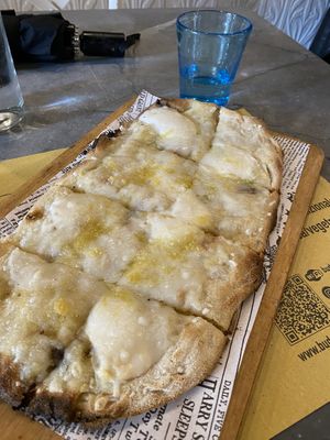 Pinsa 4 formaggi  at Buddy VEGGY in Rome