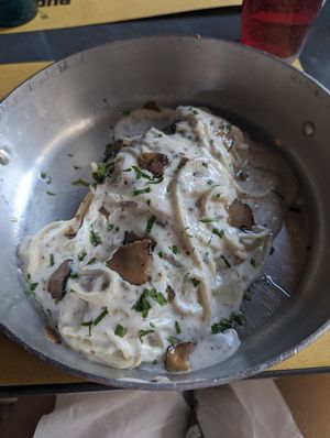 truffle spaghetti at Buddy VEGGY in Rome