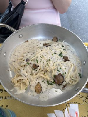 Spaghetti con il tartufo  at Buddy VEGGY in Rome
