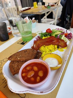 Delicious english breakfast, the baked beans were SO nice! The tiramisu was very nice too! however the mojito was not sweet enough for my taste, but overall a great place with grea at Buddy VEGGY in Rome