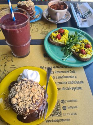 Pancakes vegan con crema di nocciola, tiramisù, Bruschetta con tofu strapazzato  at Buddy VEGGY in Rome