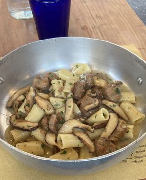 Pasta alla “salsiccia “ e ai funghi   at Buddy VEGGY in Rome
