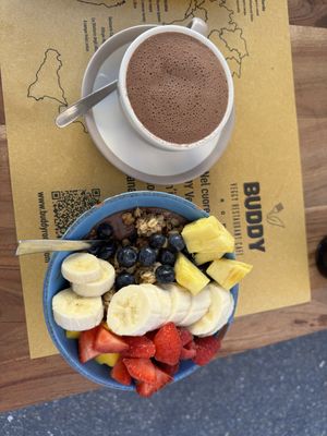 Acai and hot chocolate   at Buddy VEGGY in Rome