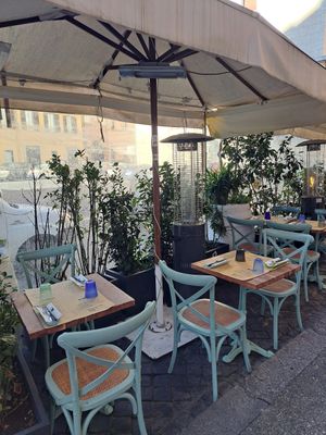 El fresco dining area at Buddy VEGGY in Rome