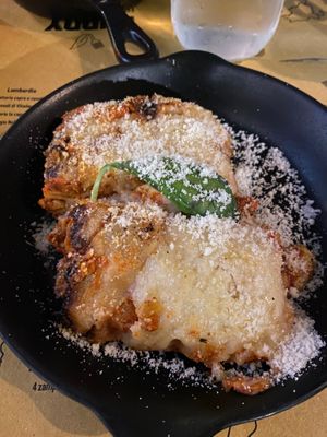 Lasagnes vegan, un vrai délice !! 
+ tiramisu en dessert incroyable 🤩 at Buddy VEGGY in Rome