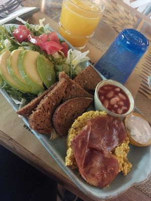 vegan breakfast at Buddy VEGGY in Rome