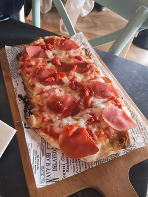 pinsa at Buddy VEGGY in Rome