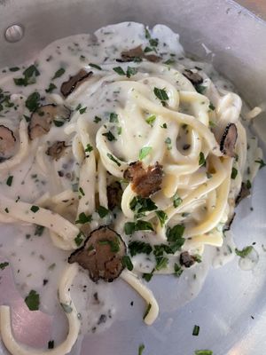 Spaghetti con il tartufo  at Buddy VEGGY in Rome