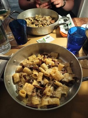 Pizza carbonara (packed with flavour!) at Buddy VEGGY in Rome