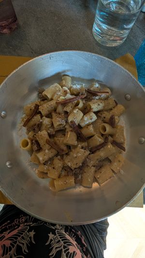 Pasta carbonara at Buddy VEGGY in Rome