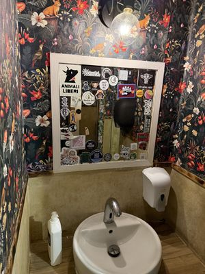 Toilet   at Buddy VEGGY in Rome
