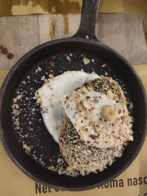 Supplì al riso nero at Buddy VEGGY in Rome