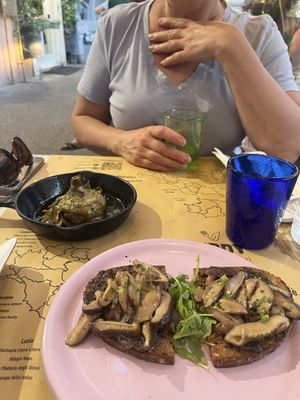 Carciofi and truffle bruschettaa  at Buddy VEGGY in Rome