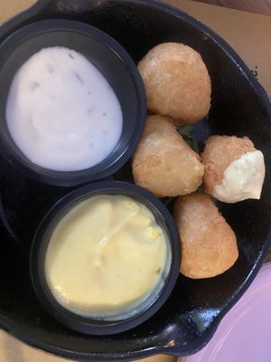 Jalapeño cheese poppers  at Buddy VEGGY in Rome