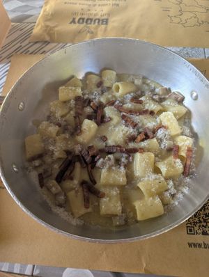 Pasta carbonara at Buddy VEGGY in Rome