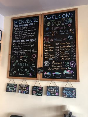 How the buffet works + beverages  at Caffe della Pace in Montreal