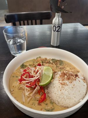 Panaeng Curry  at roots - Lintheschergasse in Zurich