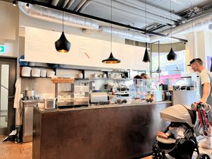   at roots - Lintheschergasse in Zurich