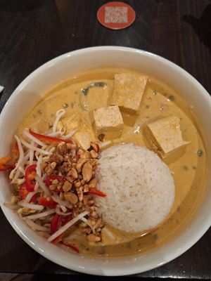 Curry at roots - Lintheschergasse in Zurich