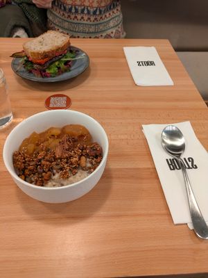  at roots - Lintheschergasse in Zurich