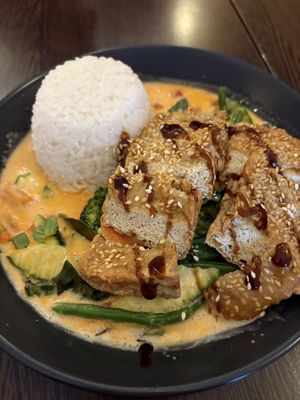 Red curry with tofu 🤍🌱  at Savory Chay in Berlin