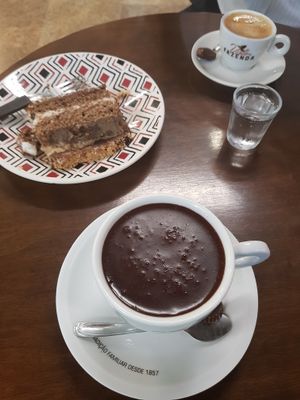 hot creamy chocolate and vegan cakes at Cantinho da Terra in Santos
