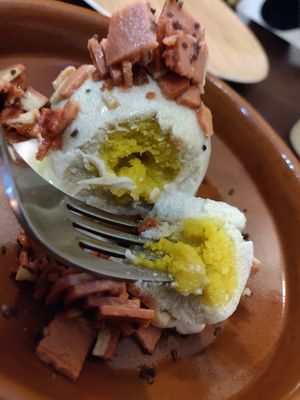 Vegan huevo y bacon at Natura Gourmet in Alicante