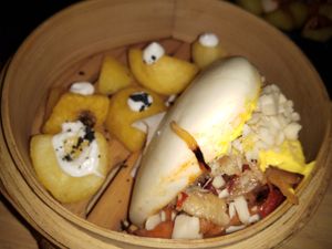 Bao de nopollo empanado at Natura Gourmet in Alicante