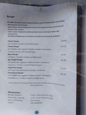 Basically all burgers can be made vegan at Familienbetrieb in Mannheim