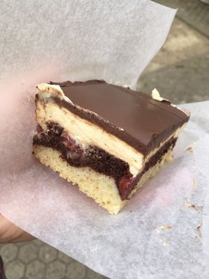 Donauwelle (perfect texture. Lacks more cherries !) at Tante Emmas Veganeria in Saarbrucken