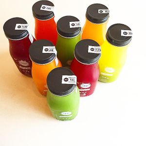 '..a light and easy drink...beta-carotene and vitamin-packed, your kids might blame you for not coming home with a bottle of this familly favorite!...'
SO, WHAT'S IN A BOTTLE?
APPLES | CARROTS | ORANGE | PINEAPPLES
0% Preservatives. 100% Good Stuf at Soul Kitchen in Davao City