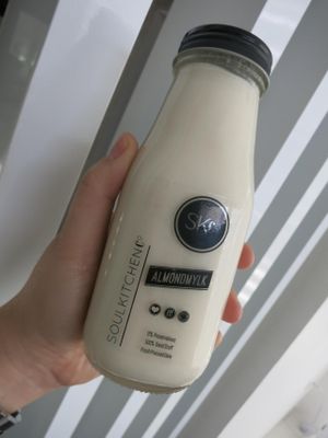 Did you know that eating #almonds reduces hunger?
Almonds are low in carbs and high in both #protein and #fiber -- both are known to increase #satiety. They help people feel more full, so they end up eating fewer calories.
 at Soul Kitchen in Davao City